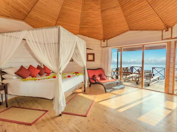 4* Komandoo Maldives Island Resort - Maldives Package (7 Nights)