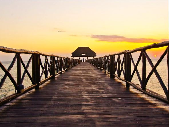 4* Sea Cliff Resort & Spa - Zanzibar Package (7 Nights)