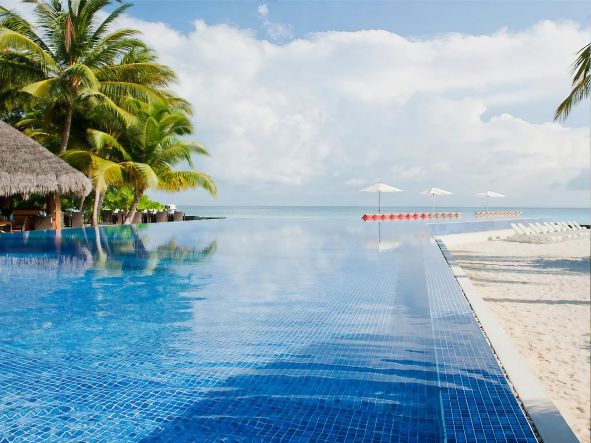 4* Kuramathi - Maldives Package (7 Nights)