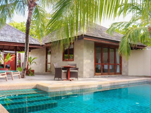 4* Kuredu Island Resort & Spa - Maldives Package (7 Nights)