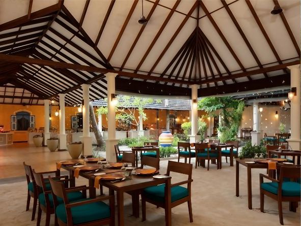 4* Adaaran Select Meedhupparu - Maldives Package (7 Nights)
