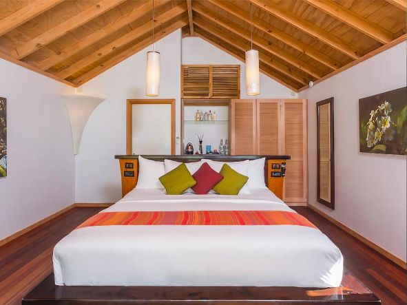 4* Kuredu Island Resort & Spa - Maldives Package (7 Nights)