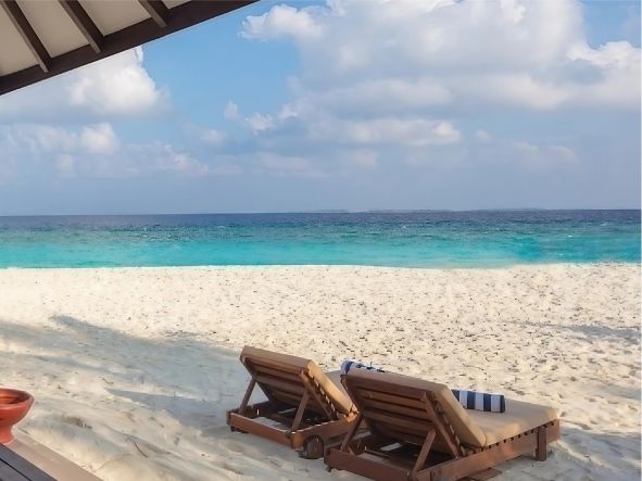 4* Adaaran Select Meedhupparu - Maldives Package (7 Nights)