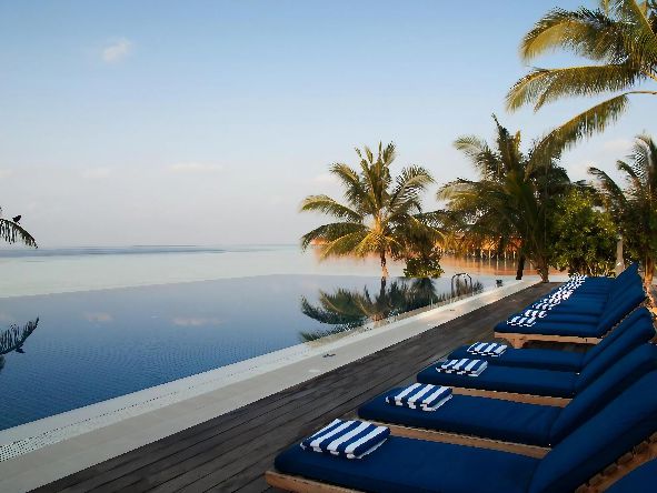 4* Vilamendhoo Island Resort & Spa - Maldives Package (7 Nights)