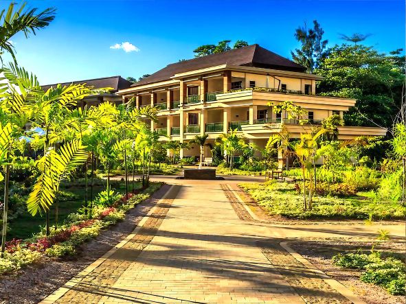 5* Savoy Resort & Spa - Seychelles Package (7 Nights)