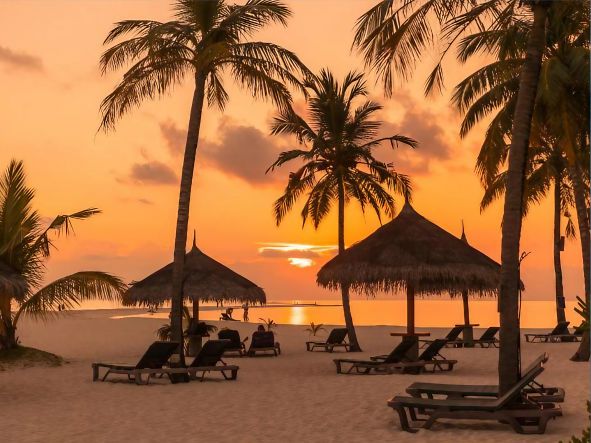 4* Kuredu Island Resort & Spa - Maldives Package (7 Nights)