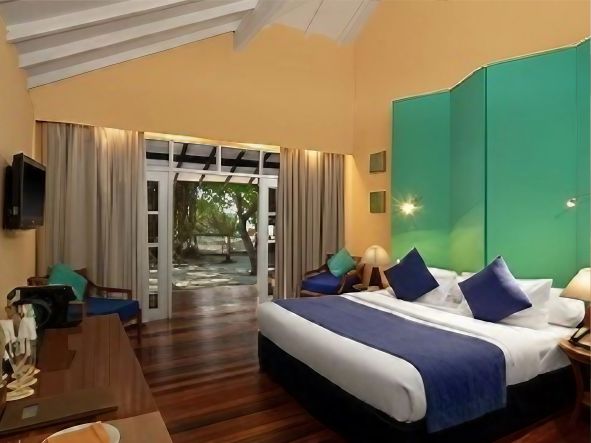 4* Adaaran Select Meedhupparu - Maldives Package (7 Nights)