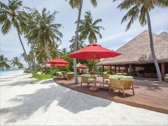 4* Reethi Faru Resort - Maldives Package (7 Nights)