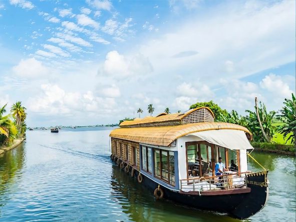4* Kerala Beach Experience - India Package (10 Nights)