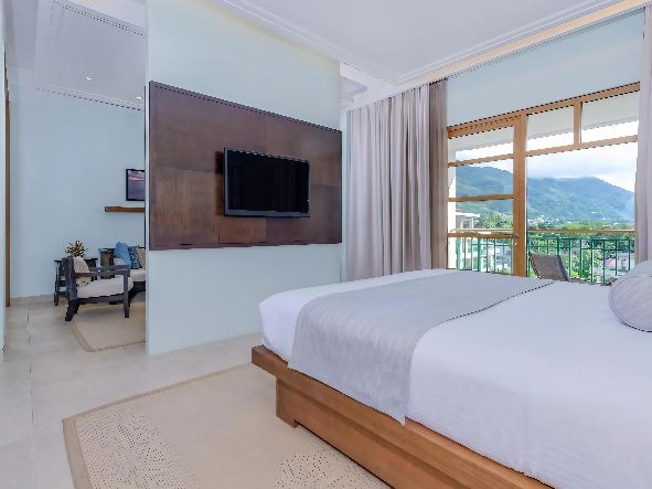 5* Savoy Resort & Spa - Seychelles Package (7 Nights)