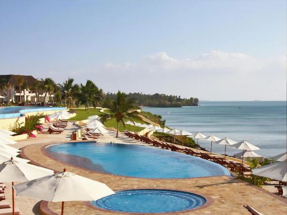 4* Sea Cliff Resort & Spa - Zanzibar Package (7 Nights)