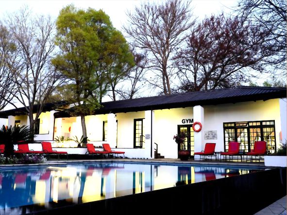 4* Indaba Hotel & Chiefs Boma African Themed Restaurant Buffet Dinner