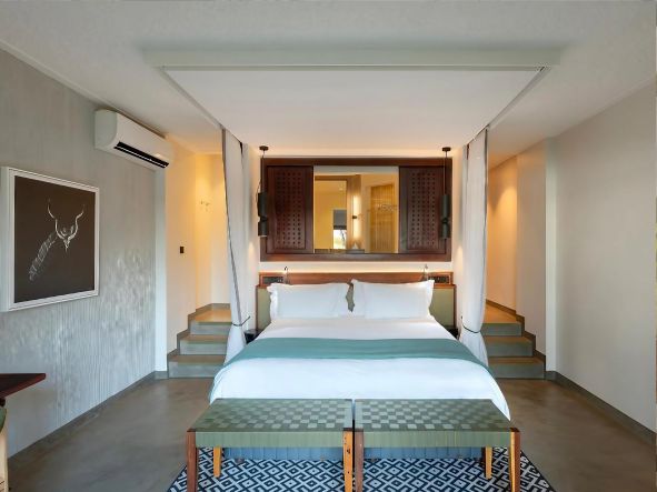 4* David Livingstone Safari Lodge & Spa - Livingstone Package (3 Nights)