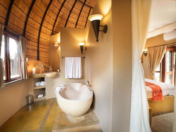 5* Hoyo Hoyo Safari Lodge - Kruger National Park Package (2 Nights)