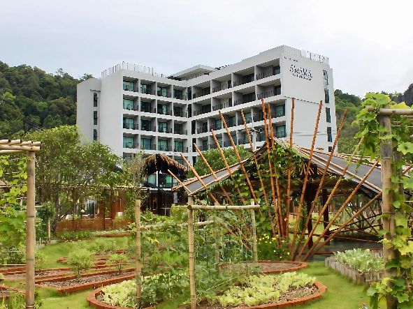 5* Anana Eco Resort - Thailand Package (7 Nights)