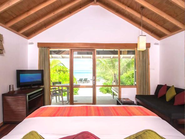 4* Kuredu Island Resort & Spa - Maldives Package (7 Nights)