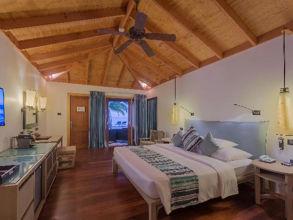 4* Vilamendhoo Island Resort & Spa - Maldives Package (7 Nights)
