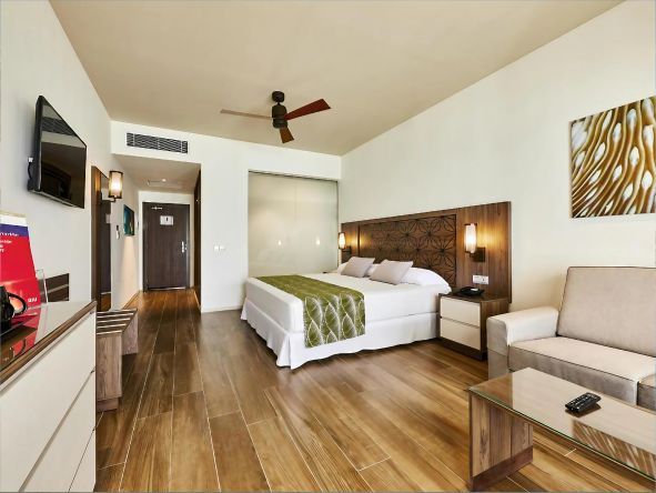 4* Riu Atoll Hotel - Maldives Package (7 Nights)