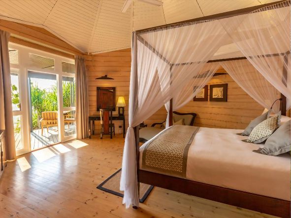 4* Komandoo Maldives Island Resort  - Maldives Package (7 Nights)