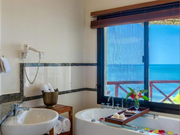 4* Sea Cliff Resort & Spa - Zanzibar Package (7 Nights)