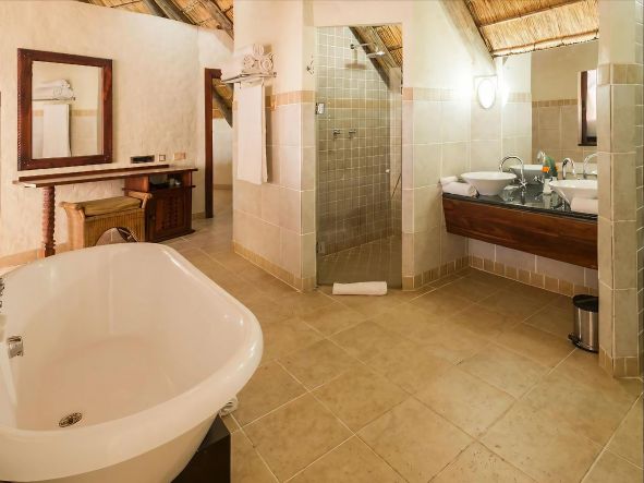 4* David Livingstone Safari Lodge & Spa - Livingstone Package (3 Nights)
