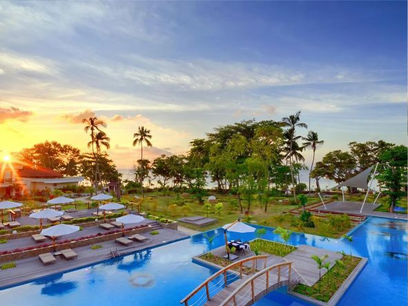 5* Savoy Resort & Spa - Seychelles Package (7 Nights)